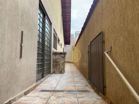Imagem Casa com 3 dormitórios à venda, 272 m² por R$ 980.000,00 - Ribeirânia - Ribeirão Preto/SP
