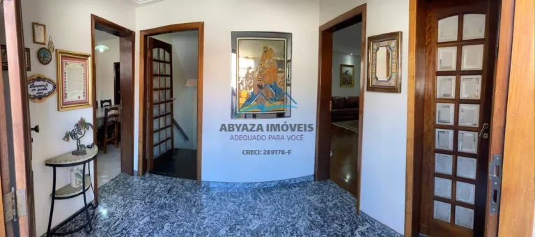 Imagem Casa a Venda em Carapicuíba no Centro 5 quartos