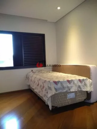 Imagem Sobrado à venda 3 Quartos, 3 Suites, 3 Vagas, 293M², Taboão, São Bernardo do Campo - SP
