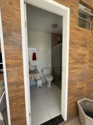 Imagem Casa no Aeroporto: 3 Quartos, 2 Suítes, 230m² e 3 Vagas de Garagem - Confira!