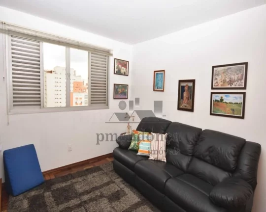 Imagem Apartamento Ensolarado, amplo, e muito conservado...possui sala para dois ambientes, 03 dormitórios...