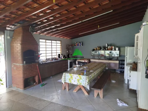 Imagem Chácara para Venda em Limeira, Bairro dos Pires, 4 dormitórios, 2 suítes, 3 banheiros, 2 vagas