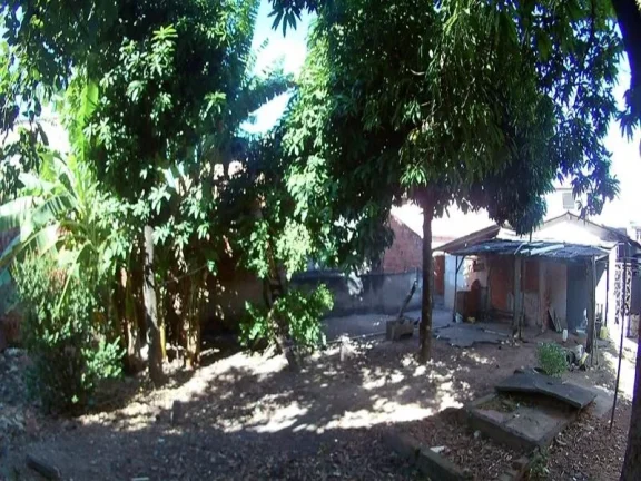 Imagem Carapina, Excelente imóvel e com localização privilegiada, área total 510,40 m², próximo a antiga Rinha de galo de carapina, exatamente na Rua Constante Nery. Terreno possui uma excelente area nos fundos propício para depósitos de material de construção,