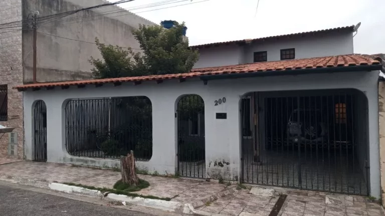 Imagem Sobrado com 3 dormitórios à venda, 290 m² por R$ 900.000,00 - Cidade Edson - Suzano/SP
