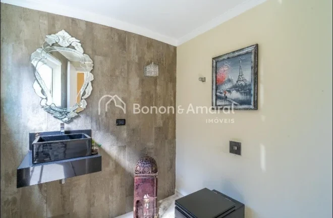 Imagem Aproveite a oportunidade de viver em uma casa encantadora, projetada por um arquiteto de renome, Aqu...