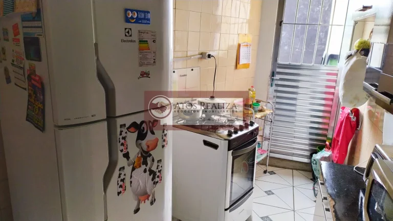 Imagem Compre Terreno 4 casas Ponto Comercial no Vila São José - SP