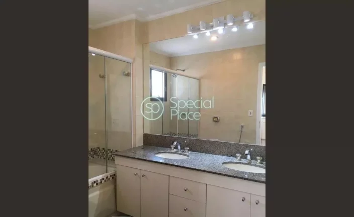 Imagem Maravilhosa cobertura duplex bem próxima à Av. Paulista. Com uma vista estonteante, o terraço, co...