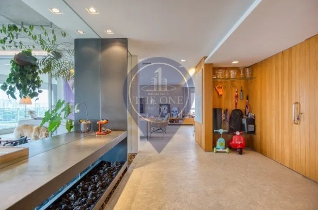 Imagem Apartamento de Luxo em Pinheiros: 3 Quartos, 3 Suítes, 3 Salas, 5 Banheiros, 4 Vagas de Garagem - 352m² - São Paulo-SP