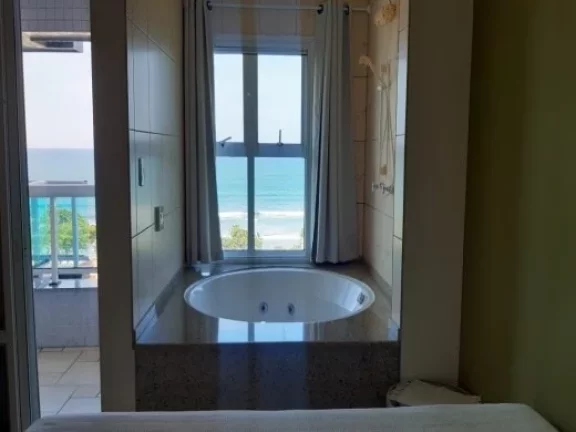 Imagem Impecável Cobertura Duplex à Venda em Ubatuba-SP, Bairro Praia Grande: 4 Quartos, 4 Suítes, 3 Salas, 6 Banheiros, 3 Vagas, 310m²!