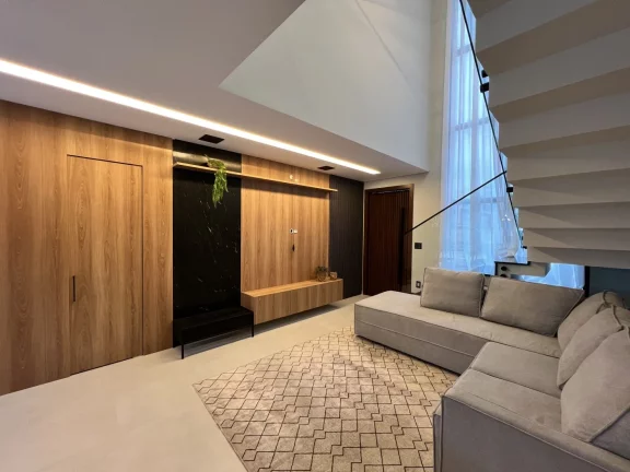 Imagem Casa Alto Padrão para Venda em Florianópolis / SC no bairro Cachoeira do Bom Jesus