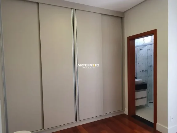 Imagem 3 Quartos, 3 Suítes. Bairro São José, 110m2