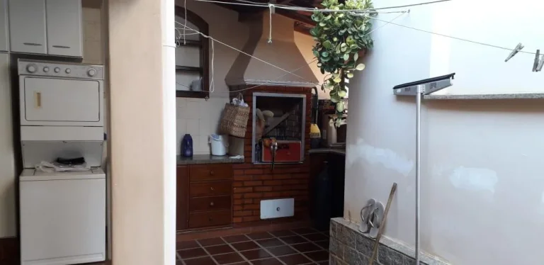 Imagem Casa á venda em Piracicaba, Bairro São Judas. Próximo à Unversidades Esalq, com 3 dormitórios, ...