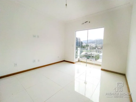 Imagem Casa à venda, 250 m² por R$ 990.000,00 - Vargem Grande - Teresópolis/RJ