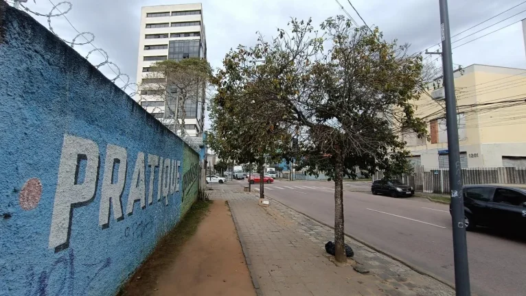 Imagem Terreno ZR4 esquina comercial Centro Civico.R$ 6.100.000,00