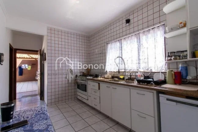 Imagem Descubra esta magnífica casa de 257 metros quadrados, perfeita para quem busca conforto e sofistica...