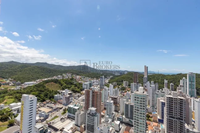 Imagem Apartamento à venda com 04 suítes no Centro de Balneário Camboriú/SC