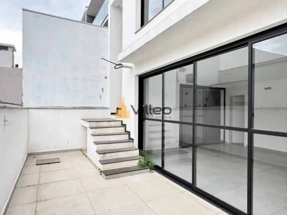 Imagem Descubra uma residência que redefine o conceito de morar bem. Esta casa térrea de 206 m², localiz...