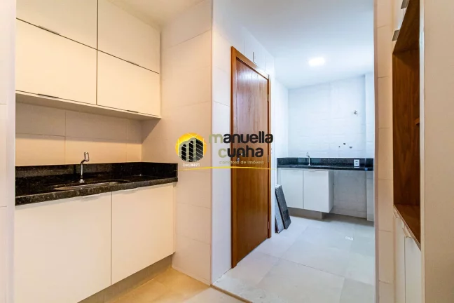 Imagem Excelente Apartamento Copacabana - Quadra da Praia / Varanda vista mar!