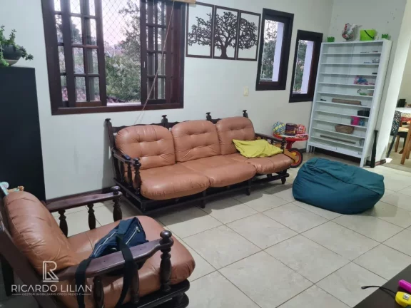 Imagem Condominio Colinas de São Fernando - Duas casas em terreno de 600m² - Confira!!!