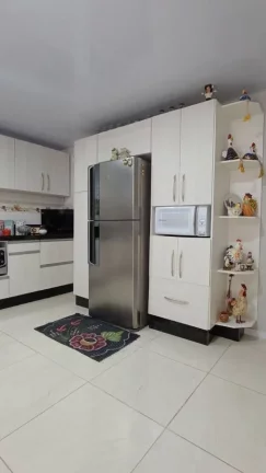 Imagem CASA DE ESQUINA COM 3 QUARTOS NO ITAUM