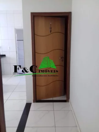 Imagem Casa para Venda em Porto Ferreira, Jardim Porto dos Ipês, 2 dormitórios, 2 banheiros, 2 vagas