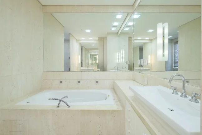 Imagem Luxuoso apartamento para locação em São Paulo-SP, Jardim Guedala, 3 quartos, 3 suítes, 4 banheiros, 8 vagas, 532m².