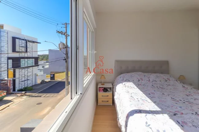 Imagem Sobrado com 3 Dormitorio(s) localizado(a) no bairro Mário Quintana em Porto Alegre / Rio Grande do Sul Ref.:172