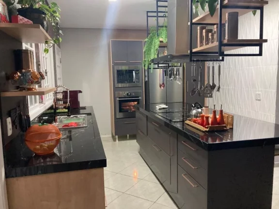 Imagem Sobrado com 3 dormitórios à venda, 271 m² por R$ 1.300.000,00 - Vila Áurea - Poá/SP