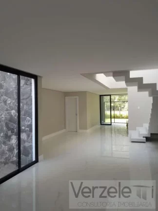 Imagem Casa / Sobrado para Venda em Camboriú / SC no bairro São Francisco de Assis