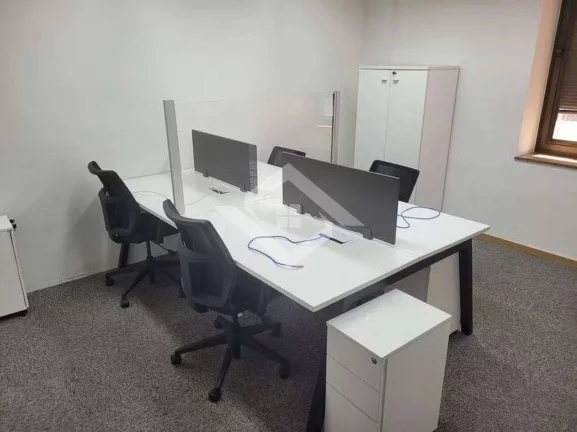 Imagem Andar Corporativo de 581m² para Aluguel Próximo ao Metrô –