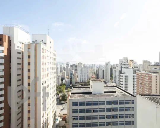 Imagem Apartamento em Perdizes com 145m² em rua tranquila e andar alto.