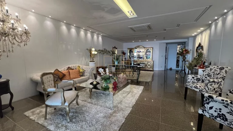 Imagem Luxo e Exclusividade: 4 Suítes Frente Mar com Varanda Gourmet no Melhor Ponto da
