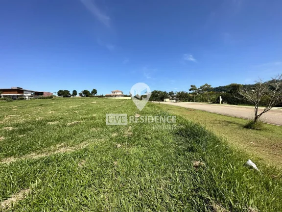 Imagem Terreno de esquina, com 1.258 m², em leve declive, ideal para projetos