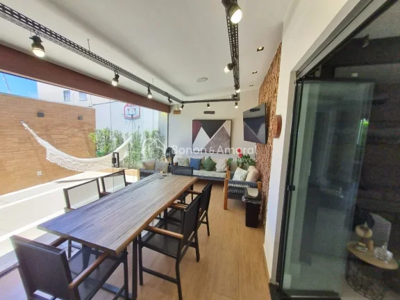 Imagem Casa recém reformada, com decoração moderna-contemporânea, instalações todas novas. Ambientes ...