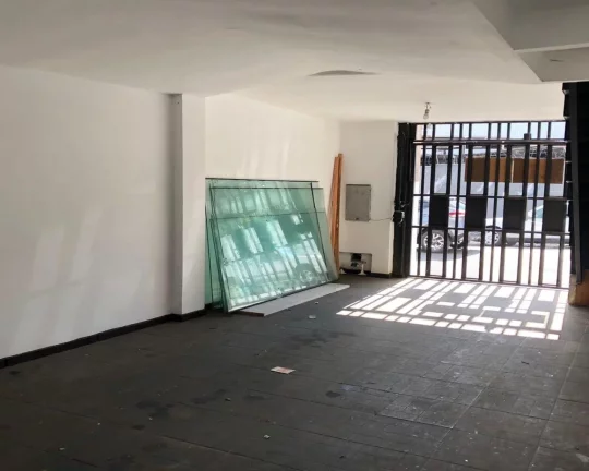Imagem 1 1 9 9 9 3 7 1 8 4 8, EXCELENTE SOBRADO, 3 MINUTOS DO METRÔ!!!