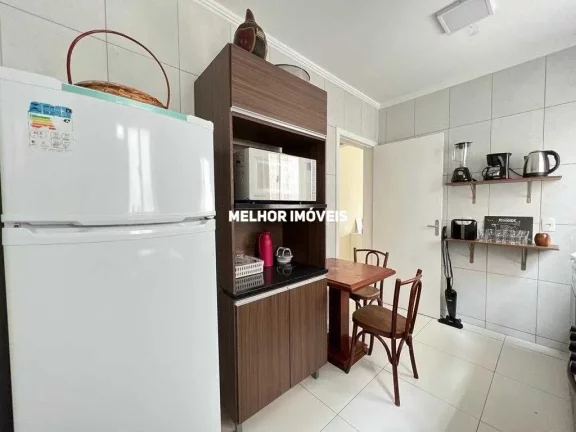 Imagem Locação Anual apartamento com 3 dormitórios sendo 1 suíte, 2 vagas de garagem localizado no Centro de Balneário Camboriú.