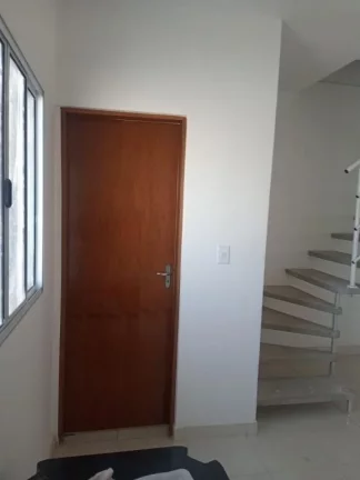 Imagem Sobrado com 2 dormitórios à venda, 65 m² por R$ 240.000,00 - Jundiapeba - Mogi das Cruzes/SP