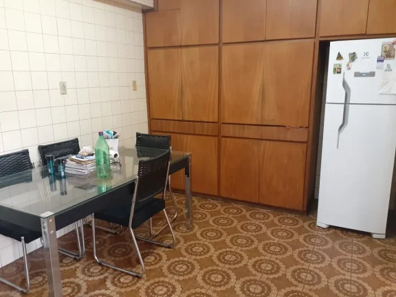 Imagem INVESTIMENTO OU MORADIA !!!! COM TERRENO DE 300 m² E 218 m² DE CONSTRUÇÃO, CASA ASSOBRADADA NO CENTRO, JUNDIAÍ SP