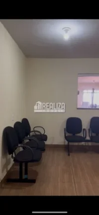 Imagem Ótima oportunidade! Espaço ideal para igreja já montada em Igarapava-SP, com todos os móveis necessários e equipamento de som completo.Estrutura completa para cultos, cursos e reuniões.