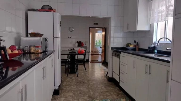 Imagem Sobrado à venda 3 Quartos, 3 Suites, 3 Vagas, 240M², Barcelona, São Caetano do Sul - SP