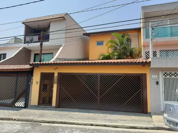 Imagem Casa à venda no bairro Vila Scarpelli - Santo André/SP