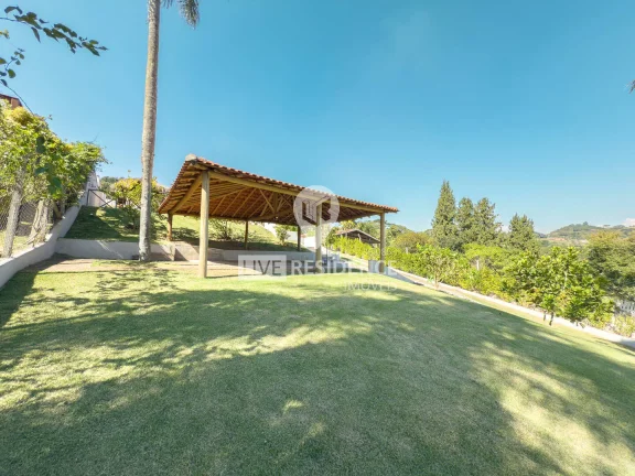 Imagem casa em condomínio com piscina Itatiba