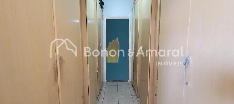 Imagem Linda casa à venda em condomínio fechado na cidade de Valinhos, SP. 

Este encantador sobrado ofer...