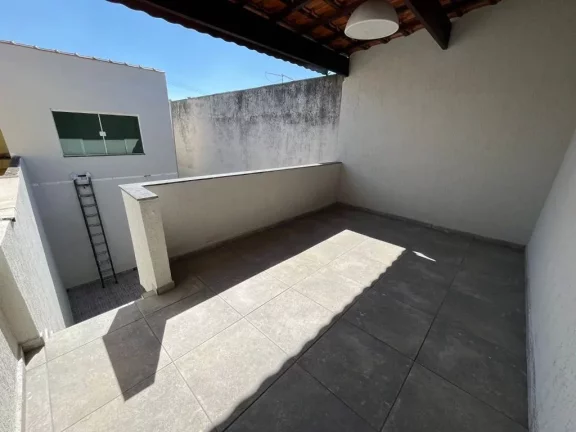 Imagem Sobrado com 2 dormitórios à venda, 200 m² por R$ 450.000,00 - Vila Jurema - Ferraz de Vasconcelos/SP