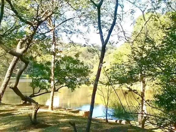 Imagem Casa com vista privilegiada, com 3 quartos, sendo 2 suítes com varanda, banheiros com blindex, sót...
