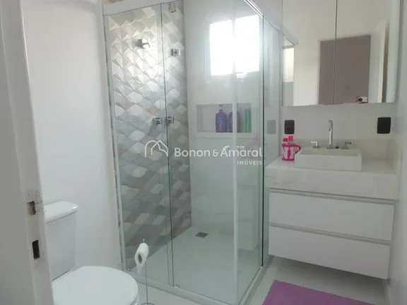 Imagem Sobrado com acabamento impecável e mobiliada com extremo bom gosto!

No piso inferior: projeto dife...