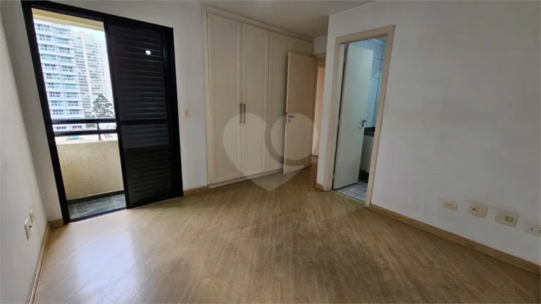 Imagem Apartamento à venda com 3 quartos, sendo 1 suíte, no condomínio Phoenix, São Paulo - SP