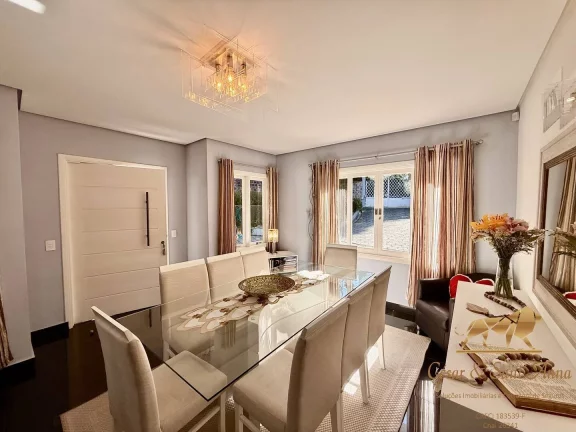 Imagem Casa de 3 dormitórios a venda em Campos do Jordão