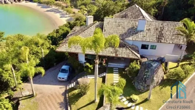 Imagem Casa em condomínio, 05 quartos c/suítes, em Governador Celso Ramos SC