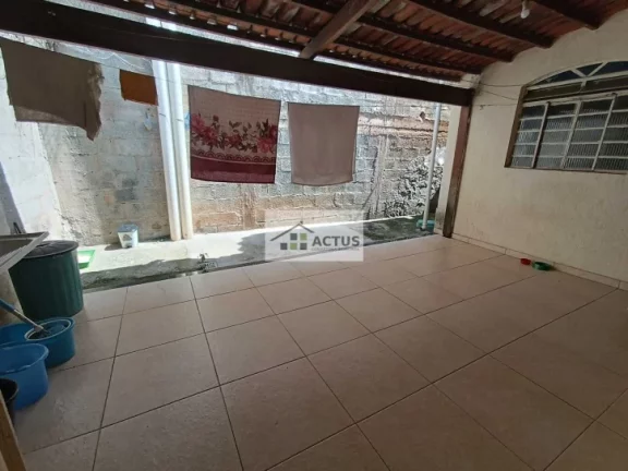 Imagem Casa com 3 Quartos à Venda, 340 m² em Cruzeiro - Ibirité